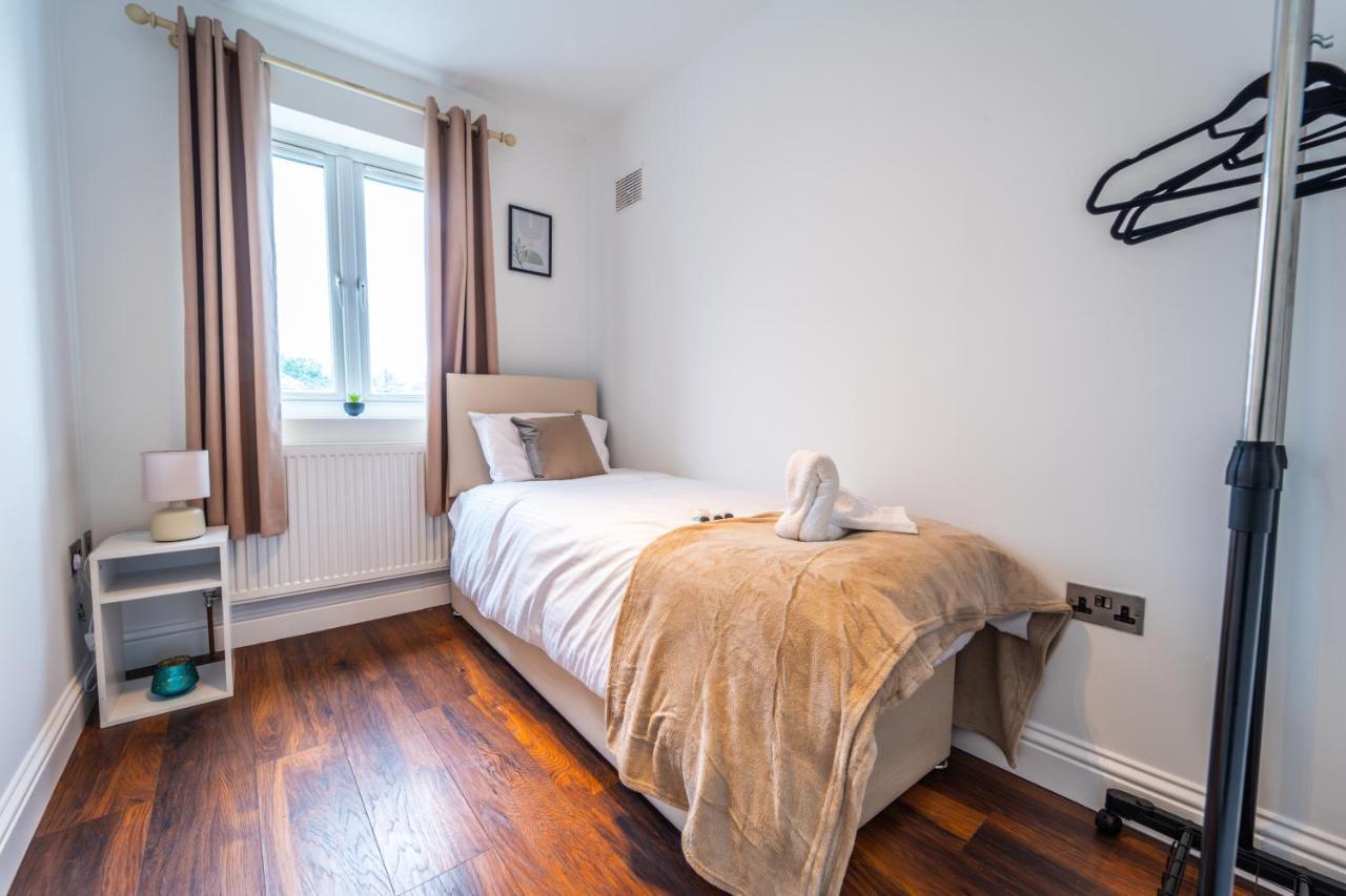 Modern Spacious 4 Bed Hayes Home With Free Parking Exterior foto